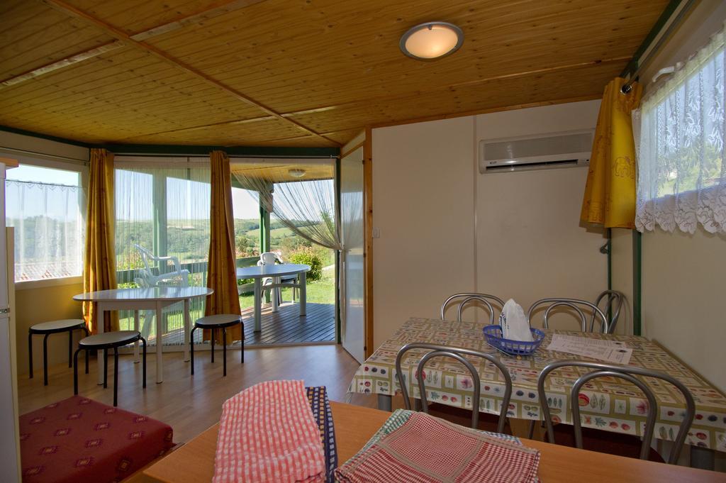 Hotel Le Bourdieu Durfort  Pokoj fotografie